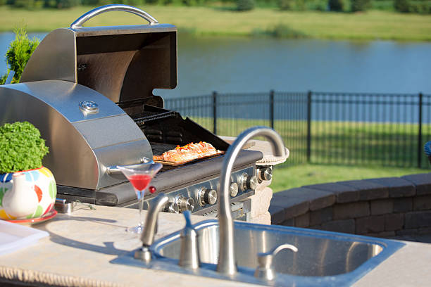 10 Tips for Creating an Outdoor Kitchen 10 Tips for Creating an Outdoor Kitchen