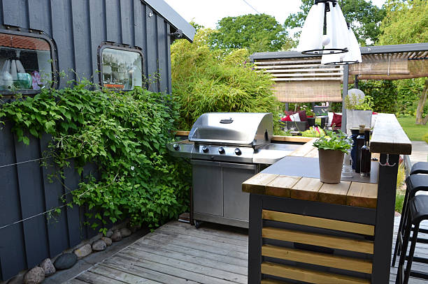 10 Tips for Creating an Outdoor Kitchen 10 Tips for Creating an Outdoor Kitchen